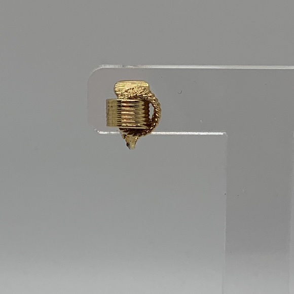 Vintage Avon Gold Tone Knot Clip on Earrings - Picture 2 of 10